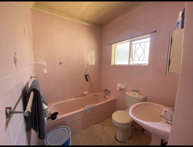3 BEDROOM FREEHOLD FOR SALE IN PARKRAND